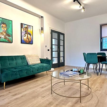 Peaceful Condo For Romantic Getaways Near Black Church - 3Min Walk Braszów Zewnętrze zdjęcie