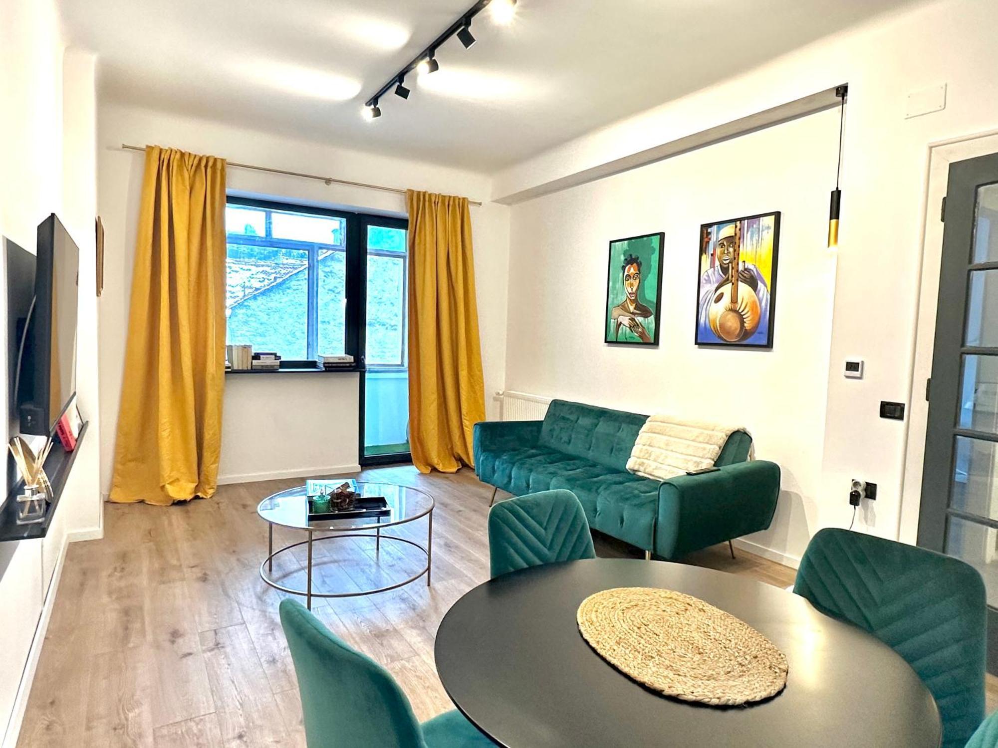 Peaceful Condo For Romantic Getaways Near Black Church - 3Min Walk Braszów Zewnętrze zdjęcie